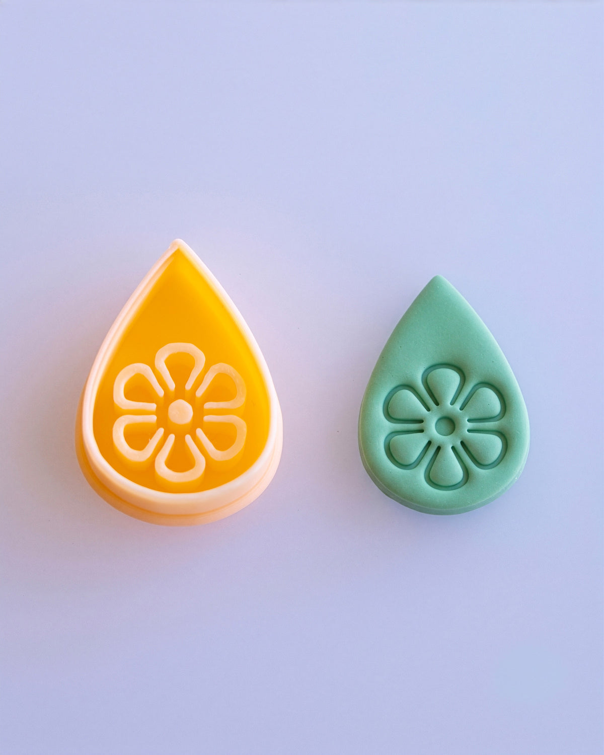 Blossom Drop Imprint Clay Cutter Set – (C) Loop Bloom