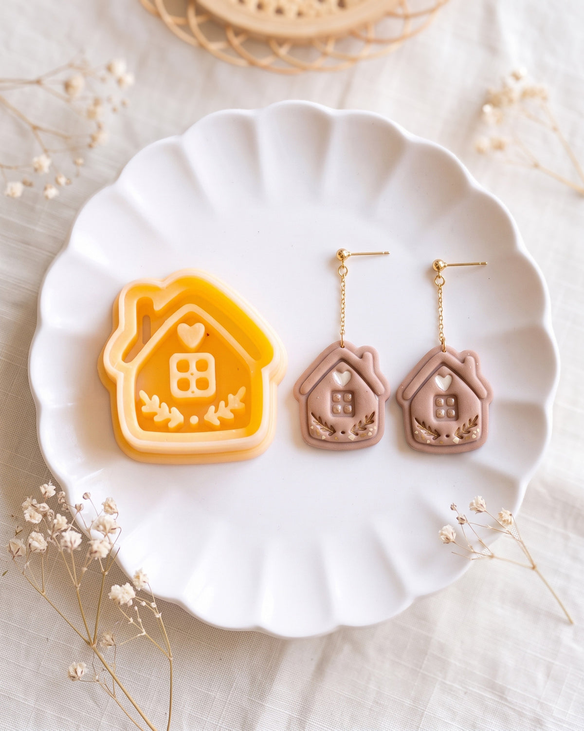 Cozy Cottage Nordic Folk Imprint Clay Cutter – Process