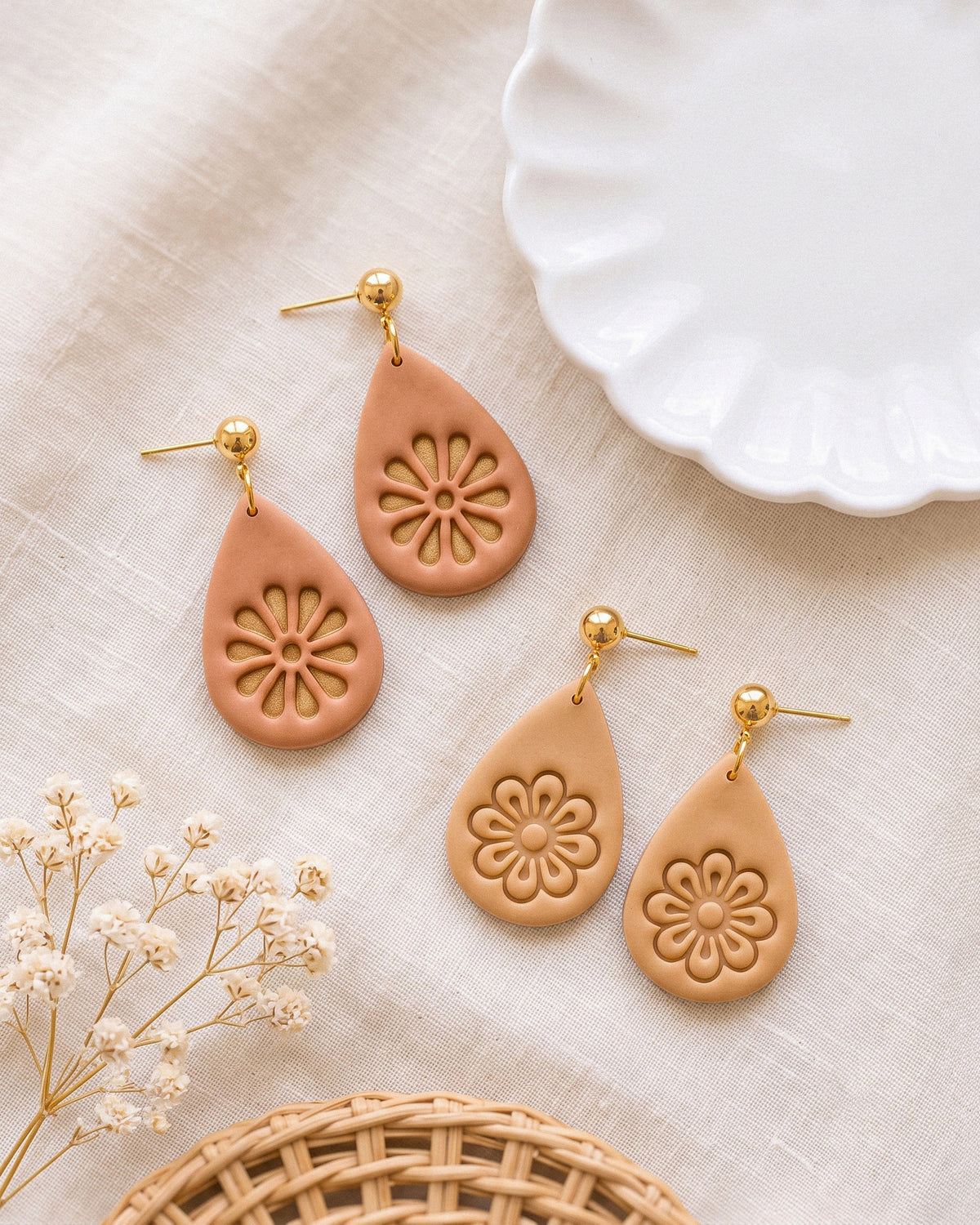Daisy Drop Floral Imprint Clay Cutter Set – Lifestyle