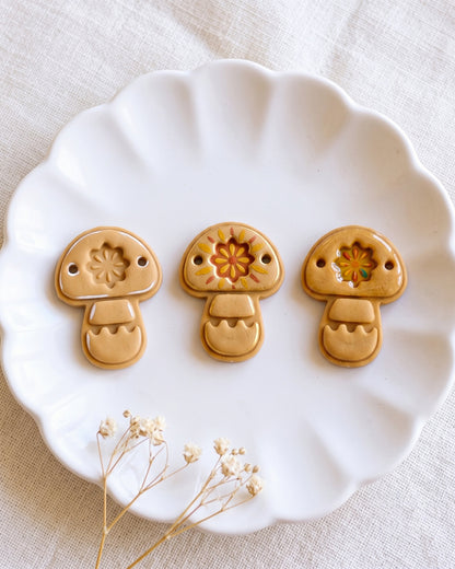 Scandi Folk Daisy Mushroom Imprint Clay Cutter – Creative Variations