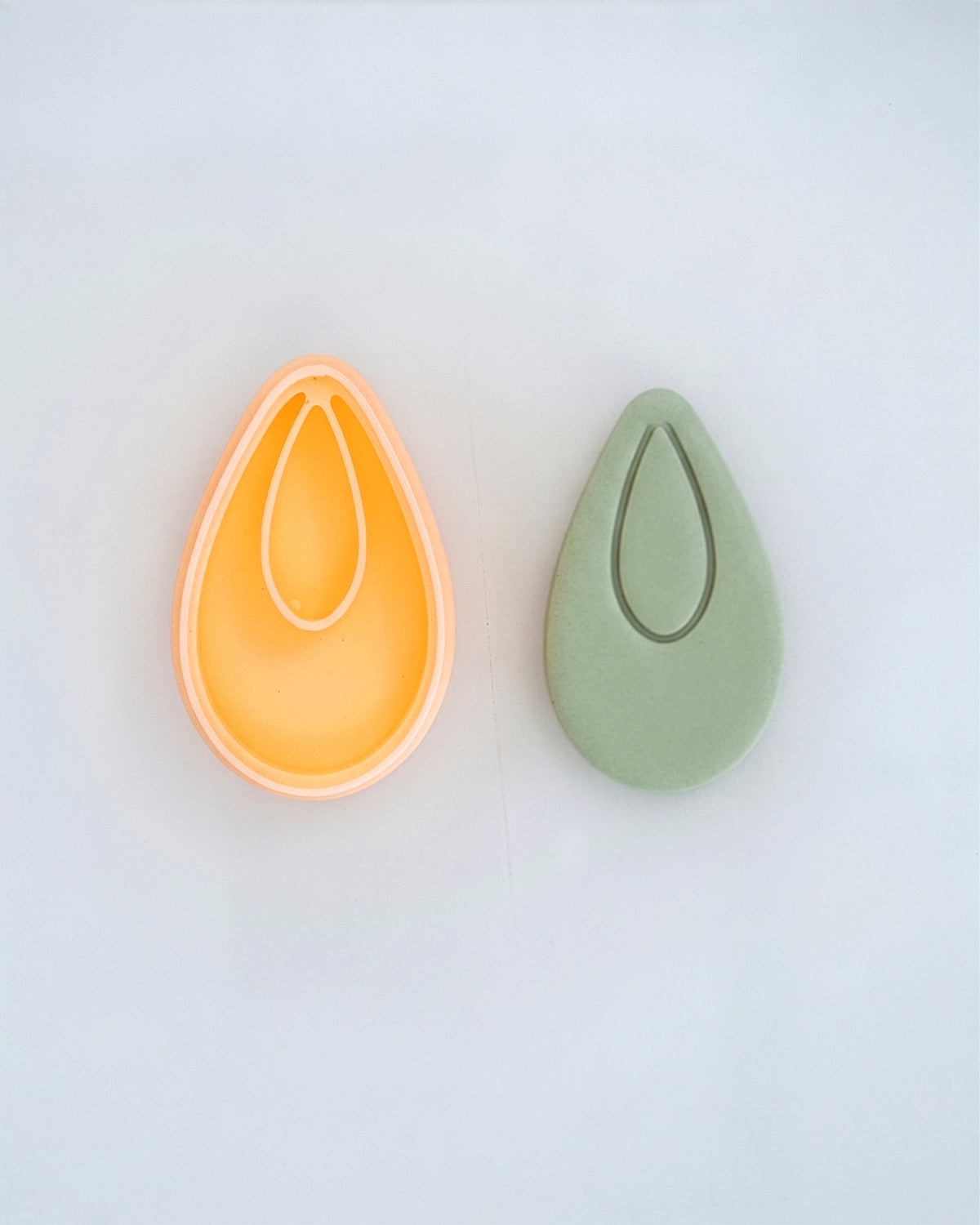 Minimal Drop Imprint Clay Cutter Set – Process
