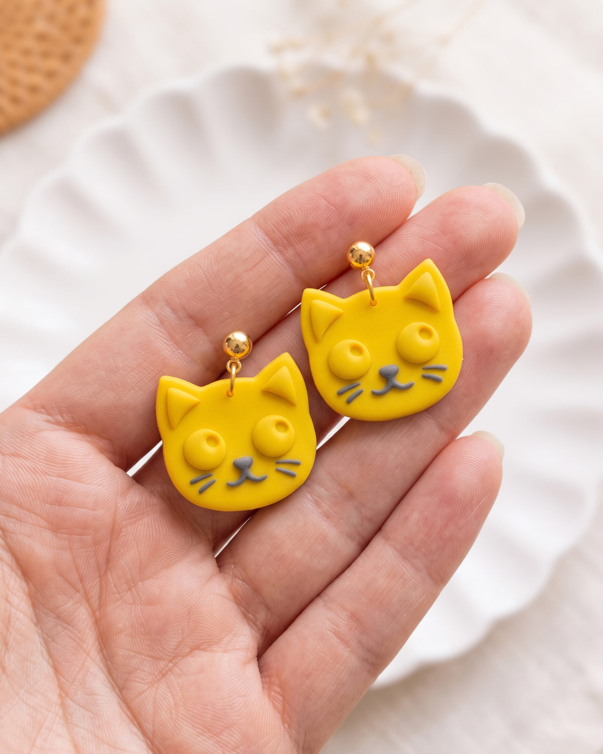 Kitty Face Imprint Clay Cutter – Hand Scale