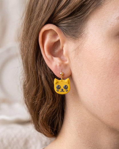 Kitty Face Imprint Clay Cutter – Wear Shot