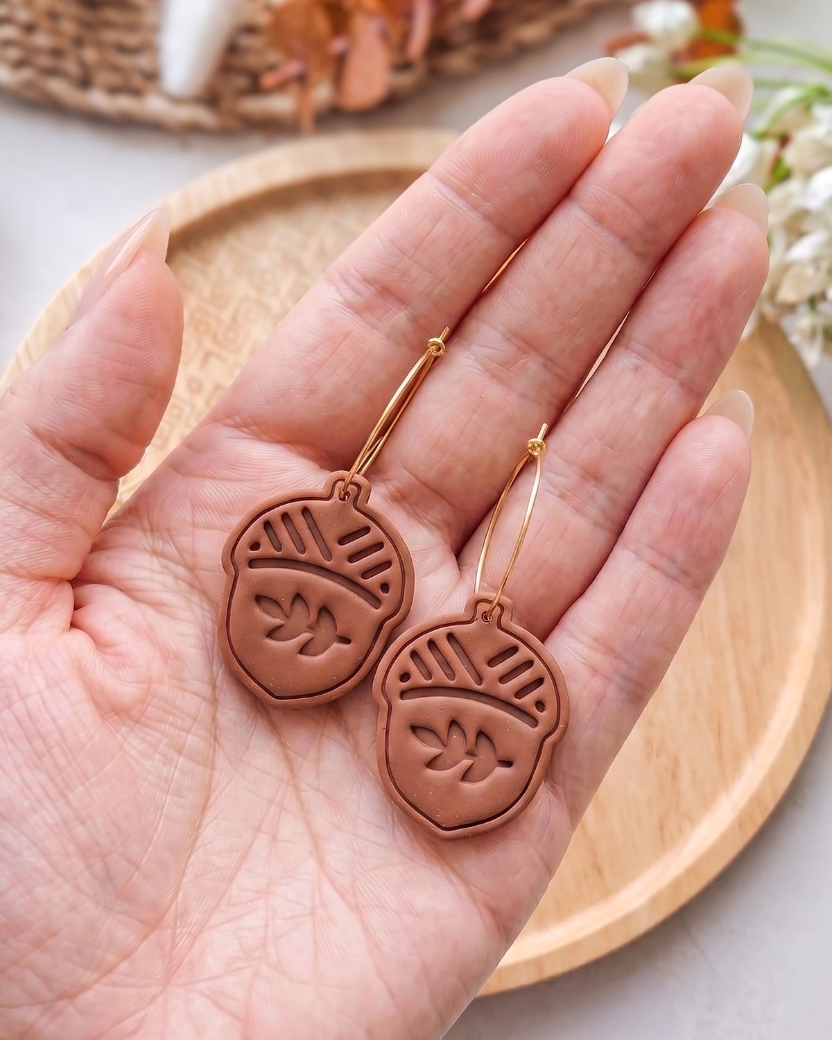 Oak Acorn Imprint Clay Cutter – Lifestyle