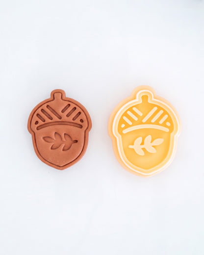 Oak Acorn Imprint Clay Cutter – Process