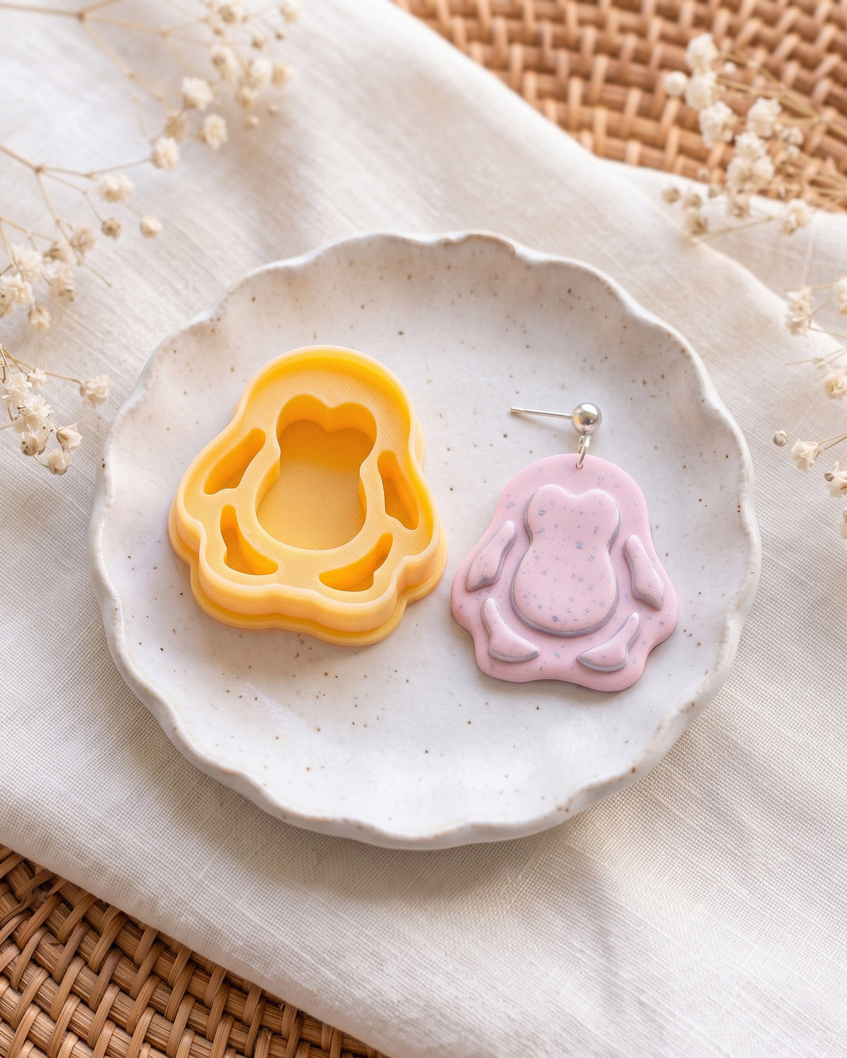 Mini Penguin Clay Cutter – Lifestyle