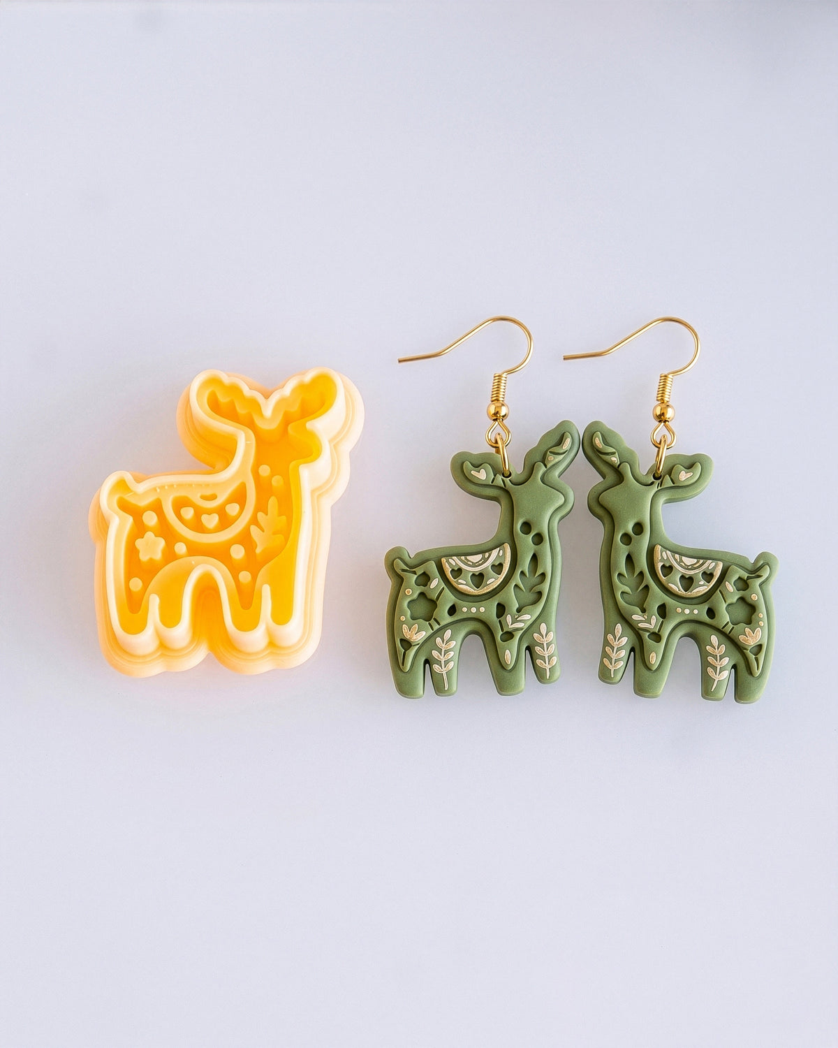 Scandi Folk Reindeer Imprint Clay Cutter – Process
