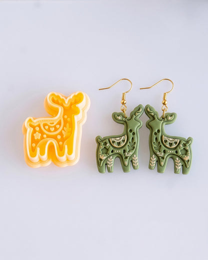 Scandi Folk Reindeer Imprint Clay Cutter – Process