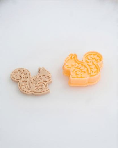 Nordic Squirrel Imprint Clay Cutter – Process