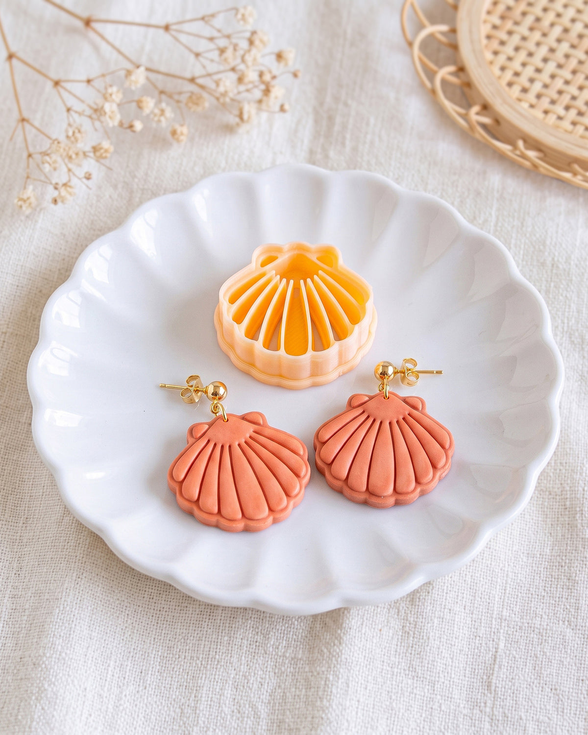 Scallop Shell Imprint Clay Cutter – Hero