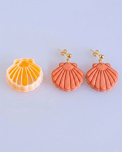 Scallop Shell Imprint Clay Cutter – Process