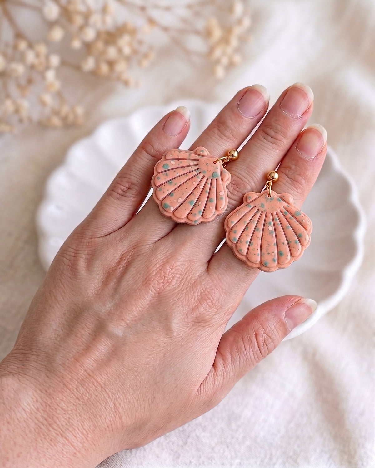 Scallop Shell Imprint Clay Cutter – Hand Scale