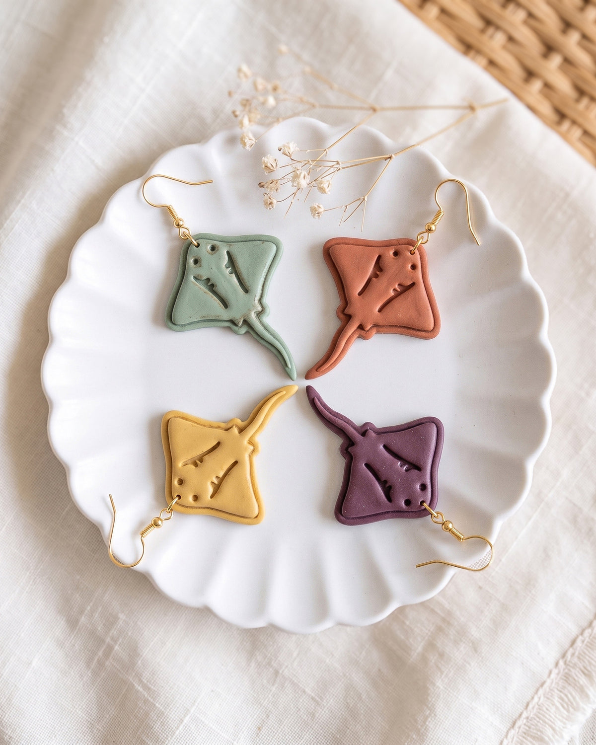 Stingray Imprint Clay Cutter – Lifestyle