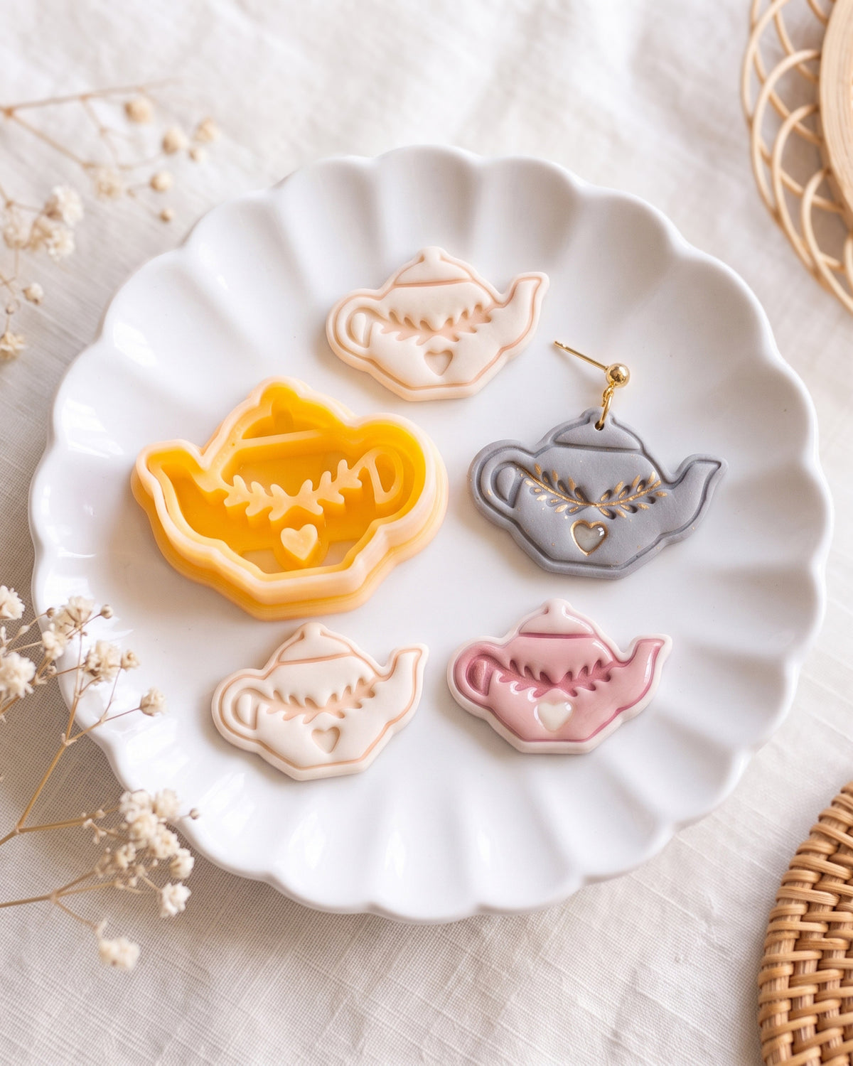 Nordic Folk Teapot Imprint Clay Cutter – Hero