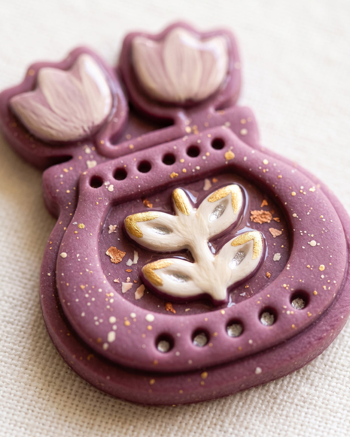 Scandi Folk Tulip Vase Imprint Clay Cutter – Detail