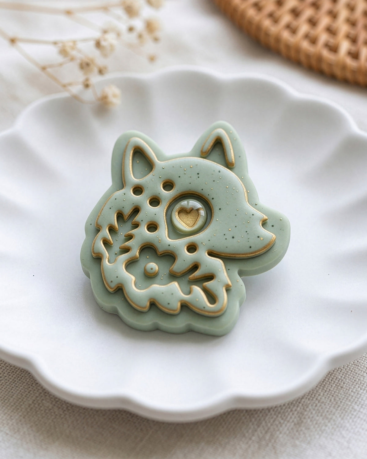 Scandi Folk Wolf Head Imprint Clay Cutter – Detail
