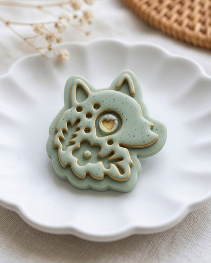 Scandi Folk Wolf Head Imprint Clay Cutter – Detail