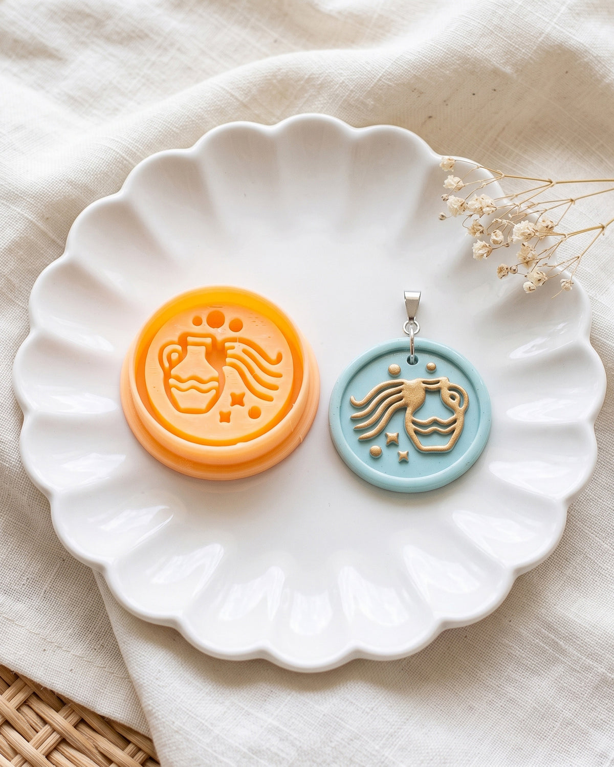 Aquarius Zodiac Imprint Clay Cutter – Hero