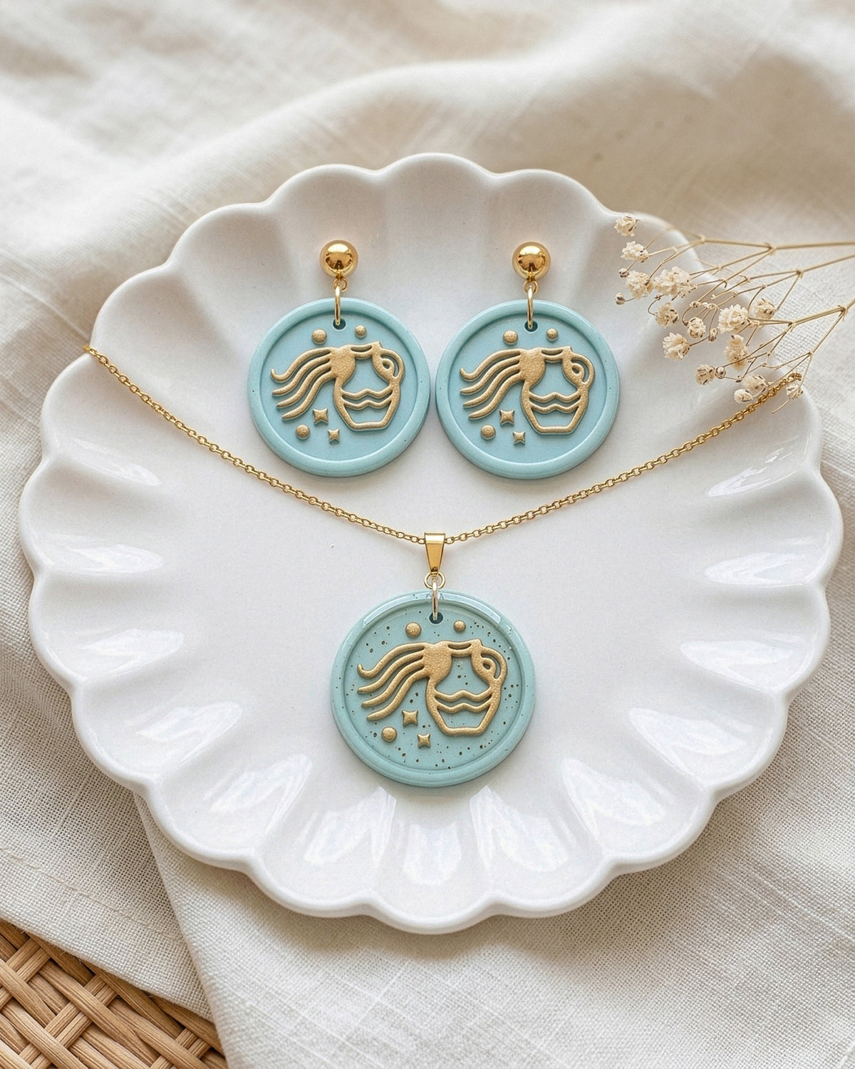 Aquarius Zodiac Imprint Clay Cutter – Lifestyle