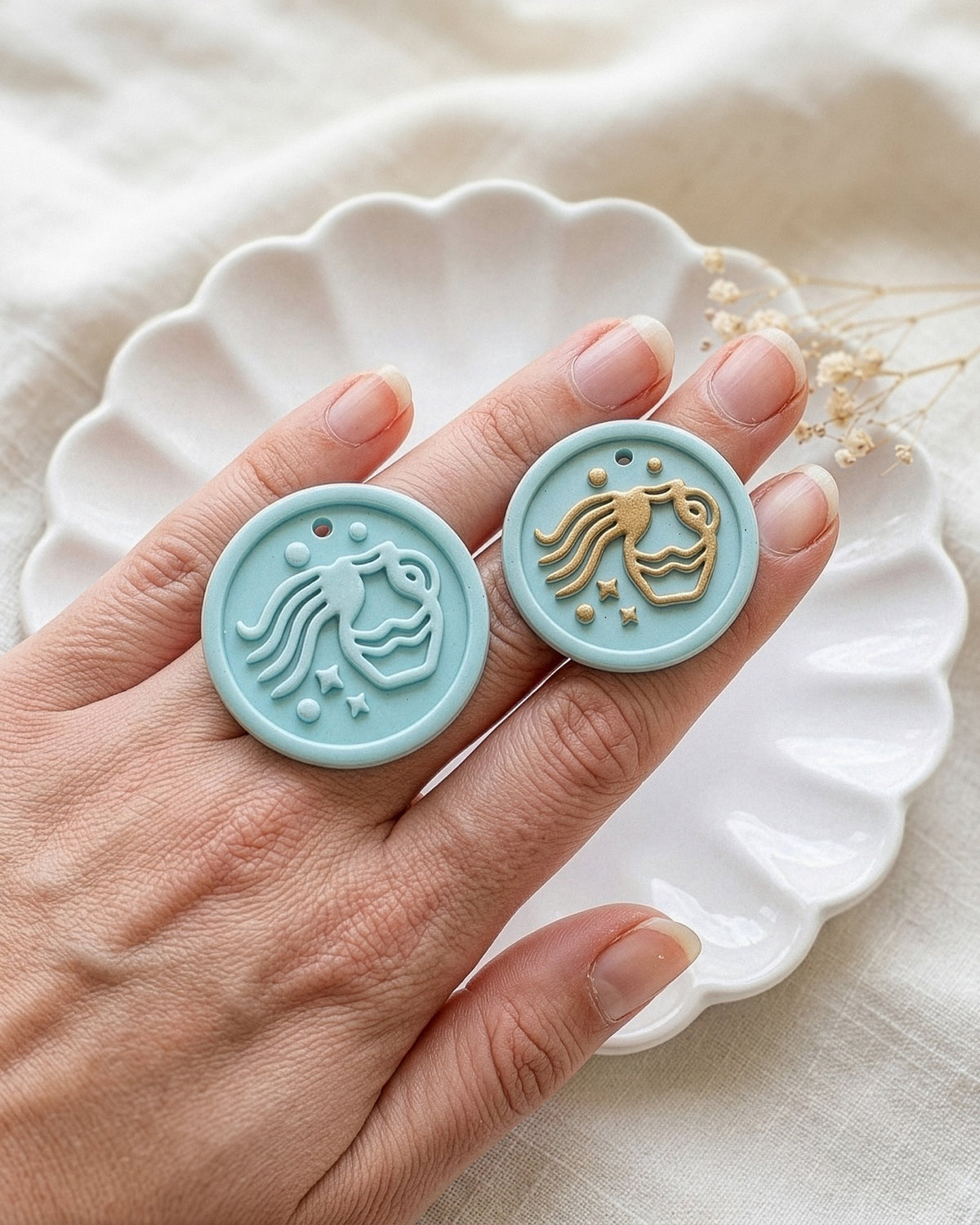 Aquarius Zodiac Imprint Clay Cutter – Hand Scale