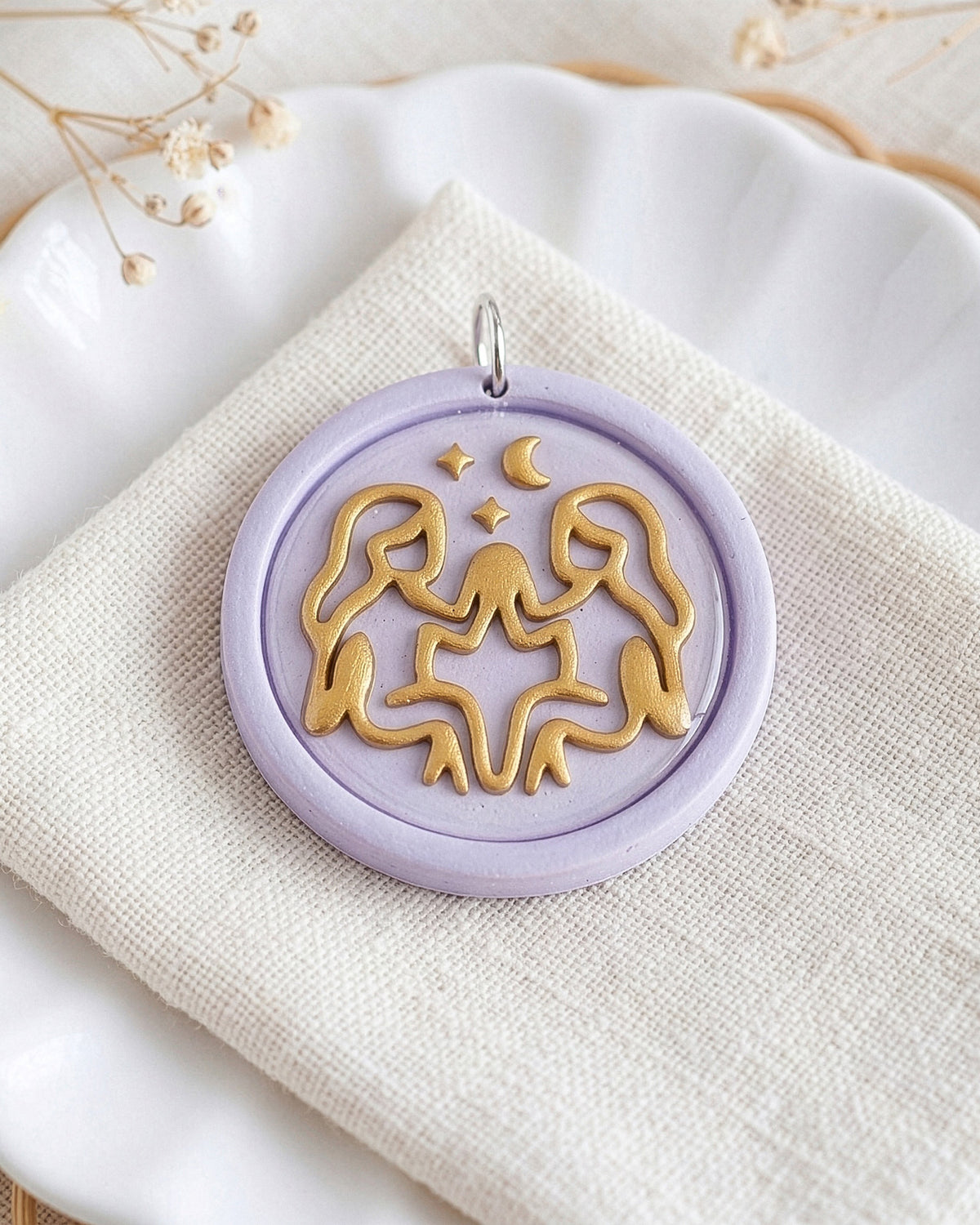 Gemini Zodiac Imprint Clay Cutter – Detail